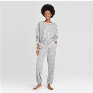 Colsie Gray Leopard-Print Lounge Set